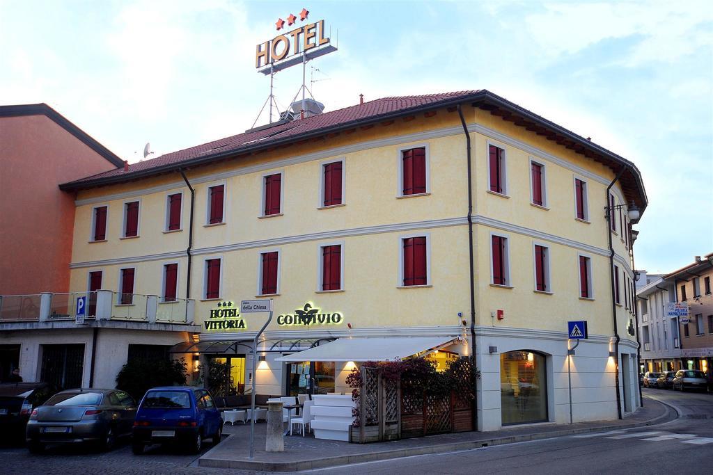 Hotel Vittoria San Giórgio di Nogaro Extérieur photo